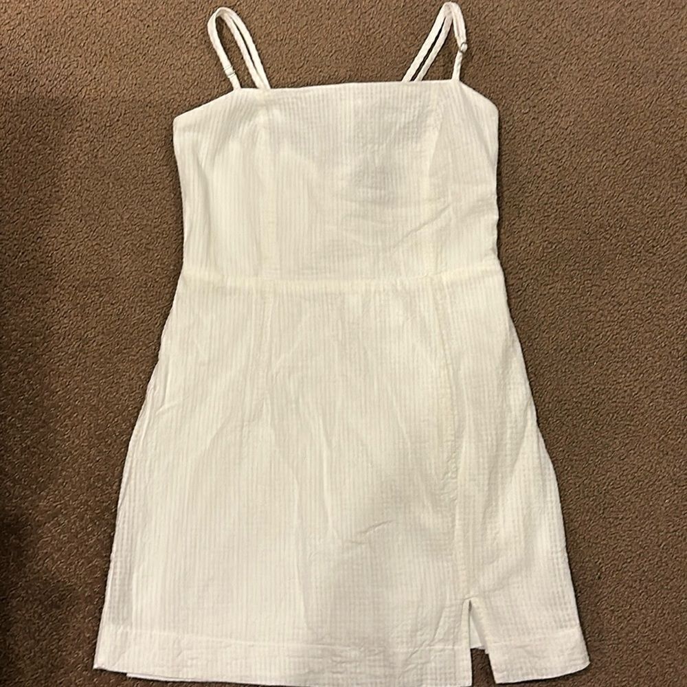 AQUA Women’s White Adjustable Strap Dress